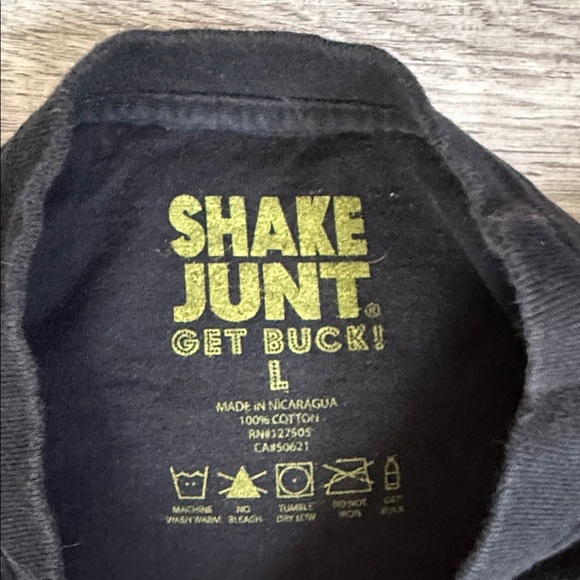 Shake Junt Get Buckle Black Short-Sleeve Tee - Picture 2 of 3